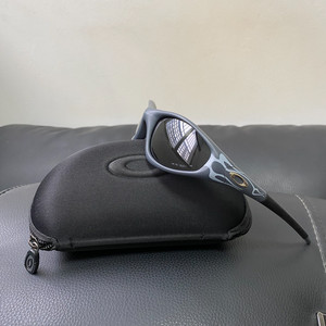 Oakley Straight Jacket 99 Muzm | eBay