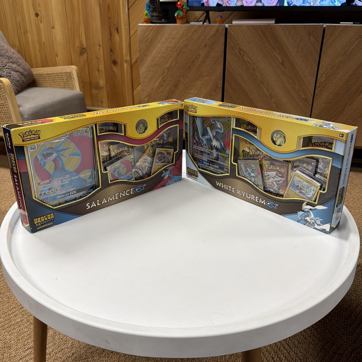 Sealed Pokemon Dragon Majesty Special Collection Boxes Salamence & White  Kyurem