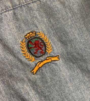 tommy hilfiger lion logo