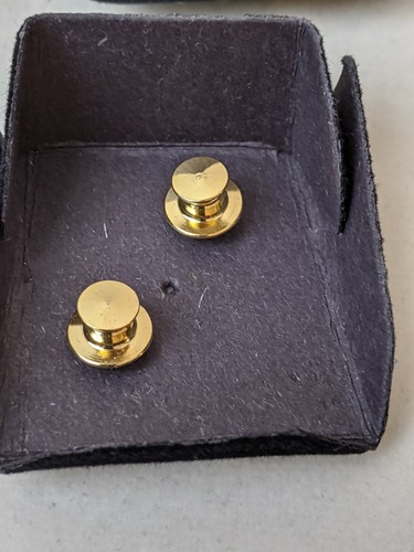 2 University of Missouri Jefferson Club $25,000 Donor Lapel Pins in Original Box - Picture 4 of 5