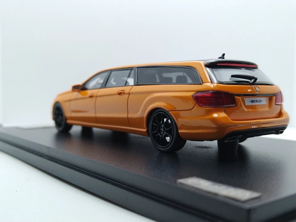 GLM 1/43 Mercedes Benz Binz S212T Lang 2015.  - Image 4 of 4