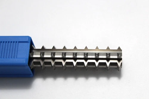 1"-8 UN ADVENT CARBIDE THREAD MILL 6 FLUTE .620" x .625" x 2" x 4" OAL