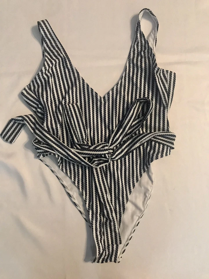Traje de baño Boohoo azul marino y blanco cuerda náutica corbata cintura talla 10 nuevo con etiquetas Foto 4 de 4