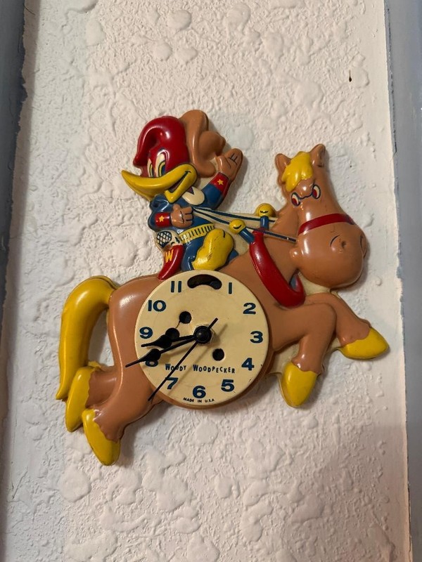 VINTAGE 1950'S WOODY WOODPECKER ON A HORSE WALL CLOCK