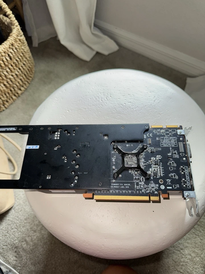 AMD ATI Radeon C016 HD 5770 1GB Graphics Card - Image 3 of 3