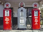 VINTAGE TEXACO GAS PUMPS Photo  (201-y)