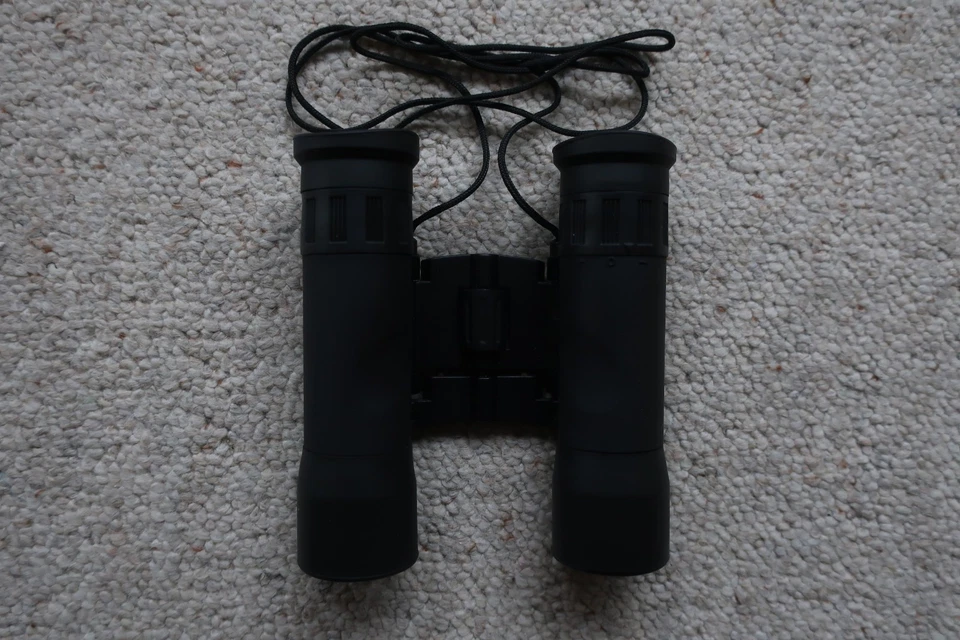 Optus Taschen-Fernglas 10 x 25 GA schwarz 96m/1000m - Bild 2 von 4