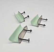 3 Mintgrüne 50er Jahre Kunststoff Möbelgriffe Schrankgriffe Kommodengriffe.