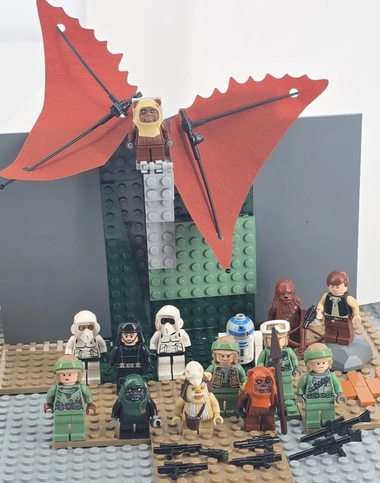 Lot of 14x LEGO Star Wars: The Battle of Endor Mini Figures + Ewok Set 8038 - Image 2 of 4