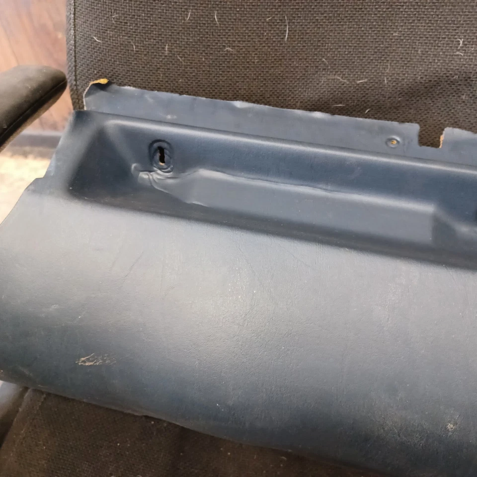 86-95 Mercedes W124 300TD E320 lado del conductor izquierdo tablero rodilla cubierta inferior azul OEM Foto 3 de 4