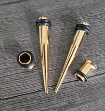 1g 7mm Gold Steel Tapers and Gold Single Flare Tunnel Ear Stretching Kit Gauge 1