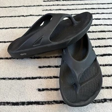 OOFOS Women’s Size 10 Men’s Size 8 Flip Flops Comfort Sandals Black EU Size 41