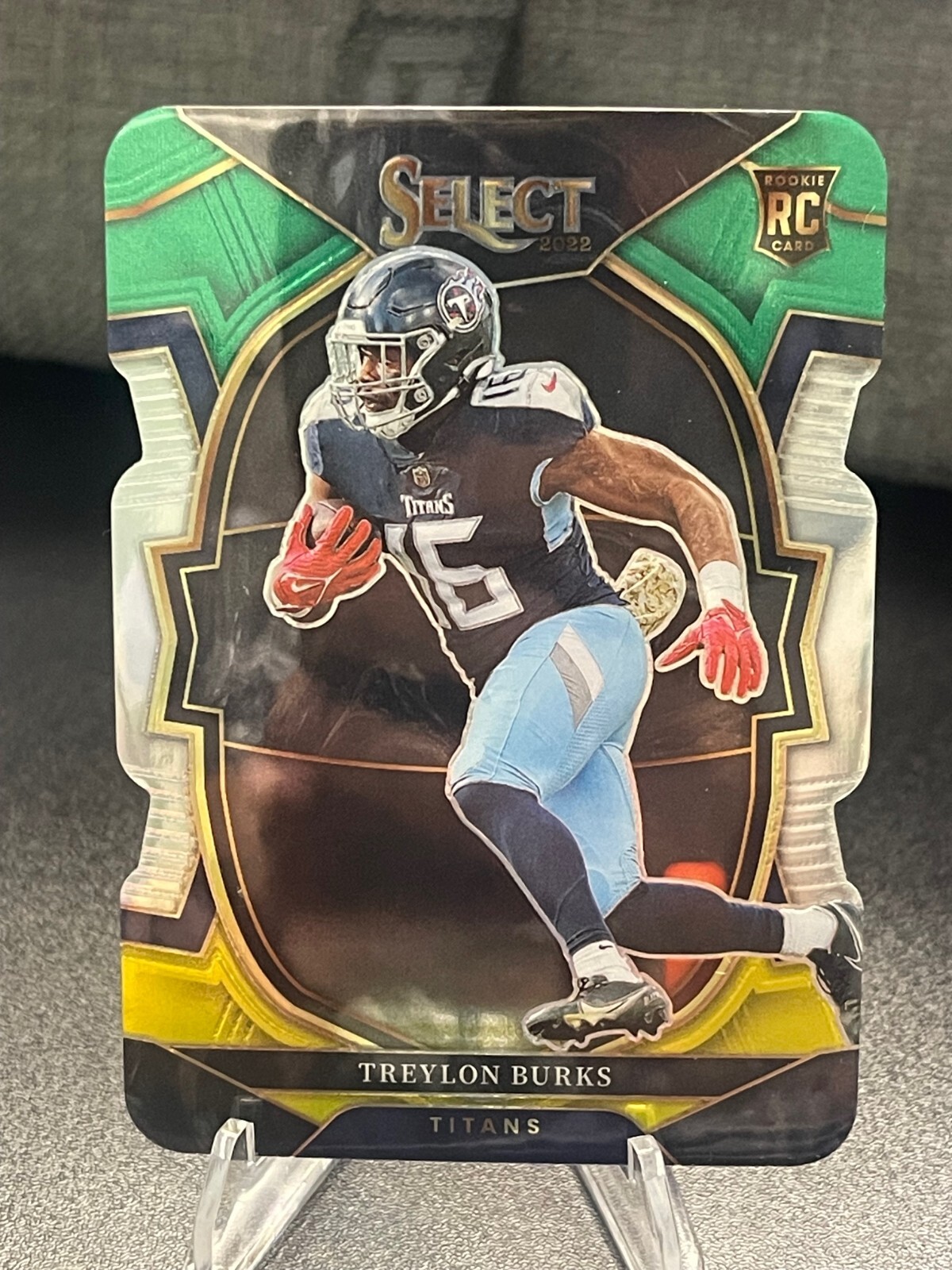 2022 Panini Select Treylon Burks Concourse Green & Yellow Prizm Die-Cut RC #39