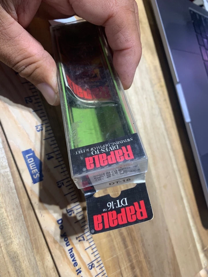 Señuelo de pesca Rapala DT 16 SD Shad solo caja (lote #19939) Foto 3 de 4