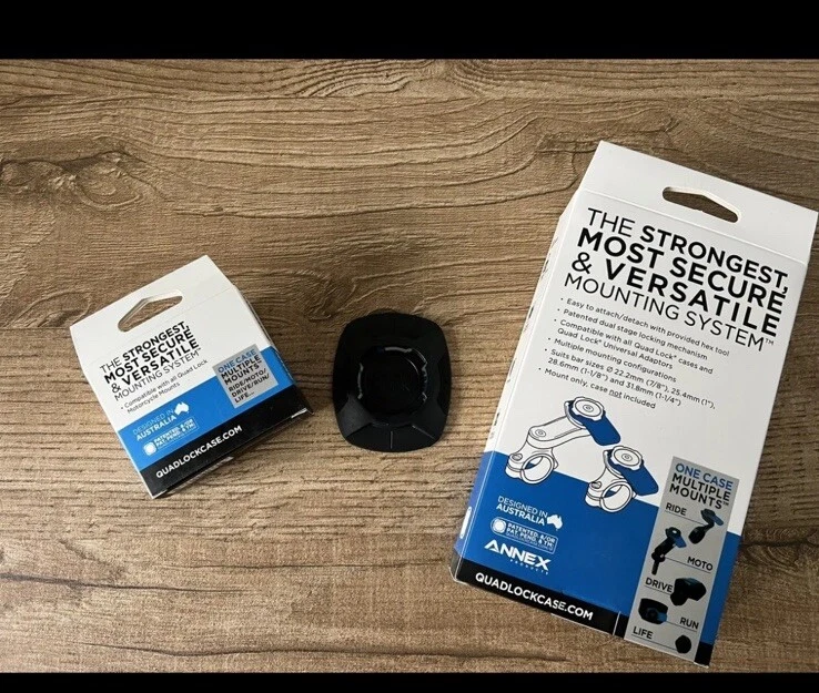 Kit Quad lock moto originale Supporto smartphone completo di antivibrante - Immagine 2 di 2