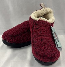 Men's Burgundy Rockdove Memory Foam Slippers Size: Small 6.5-7.5 . New