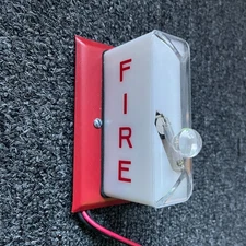 Cerberus Pyrotronics S17-FS Fire Alarm Strobe Single-Gang 24 VDC USED TESTED