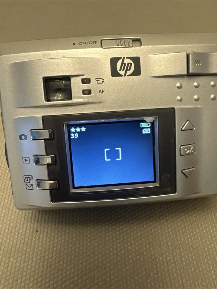 HP PhotoSmart 735 Digital Camera For Parts - Image 4 of 4