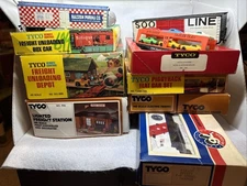 Huge Lot Of Vintage TYCO Trains And Accessories HO Scale Cars Buildings Etc…