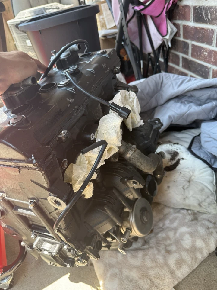 09-14 Yamaha YZF R1 Engine Motor 27,314 Miles Low comp Cyl 1 - Image 2 of 4