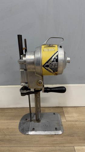 Vintage Universal Comet Flash 9” Electric Fabric Cutter Knife – Working