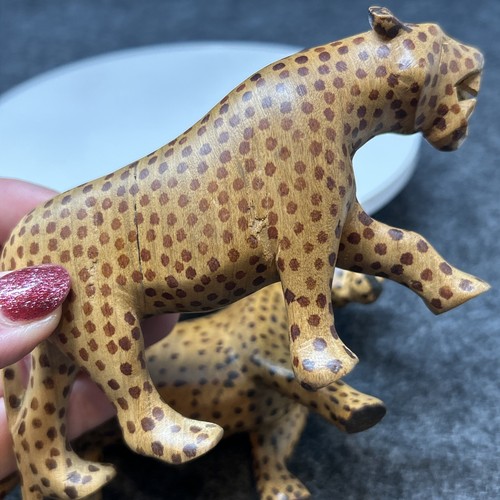 TWO Carved Wood Cheetah Figurines African Safari Decor - Picture 9 of 10