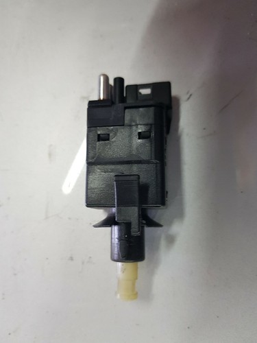 Mercedes w124 T Bremslichtschalter Stopplichtschalter A0015450109 w202 r129 170