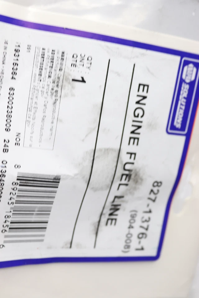 Línea de combustible del motor Napa 827-1376-1 Foto 3 de 3