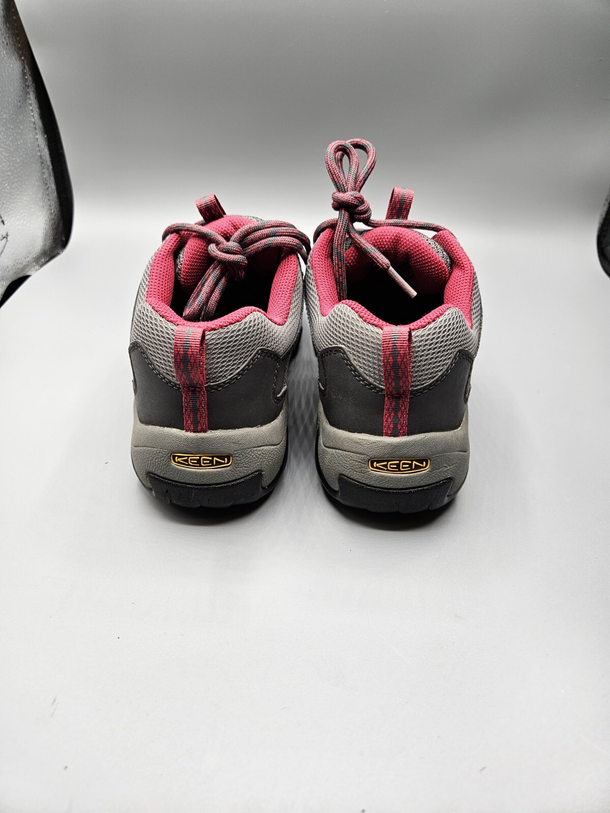 Scarpe da trekking Keen Oakridge Trail donna taglia 6 5 rosa magnetica 1015364