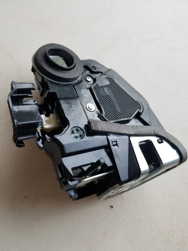 Actuador de cerradura de puerta Scion XD genuino 2008 a 2014 trasero derecho - garantía de por vida Foto 3 de 3