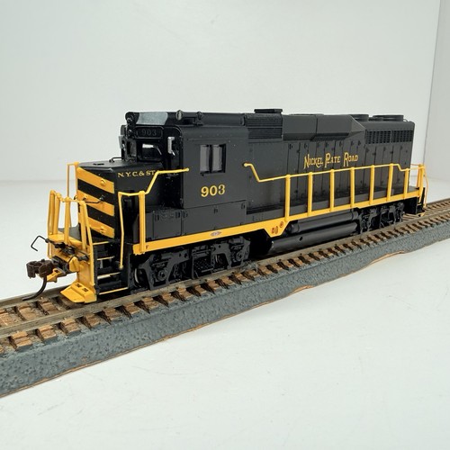 Locomotora diésel escala HO DCC Bachmann 60809 placa de níquel carretera #903 GP30 | Zustand: Used