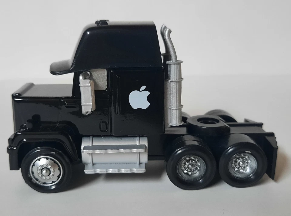 DISNEY CARS CAMION Mack APPLE NERO + CAR APPLE nr. 84 Pixar HAULER sfuso maclama - Immagine 3 di 4