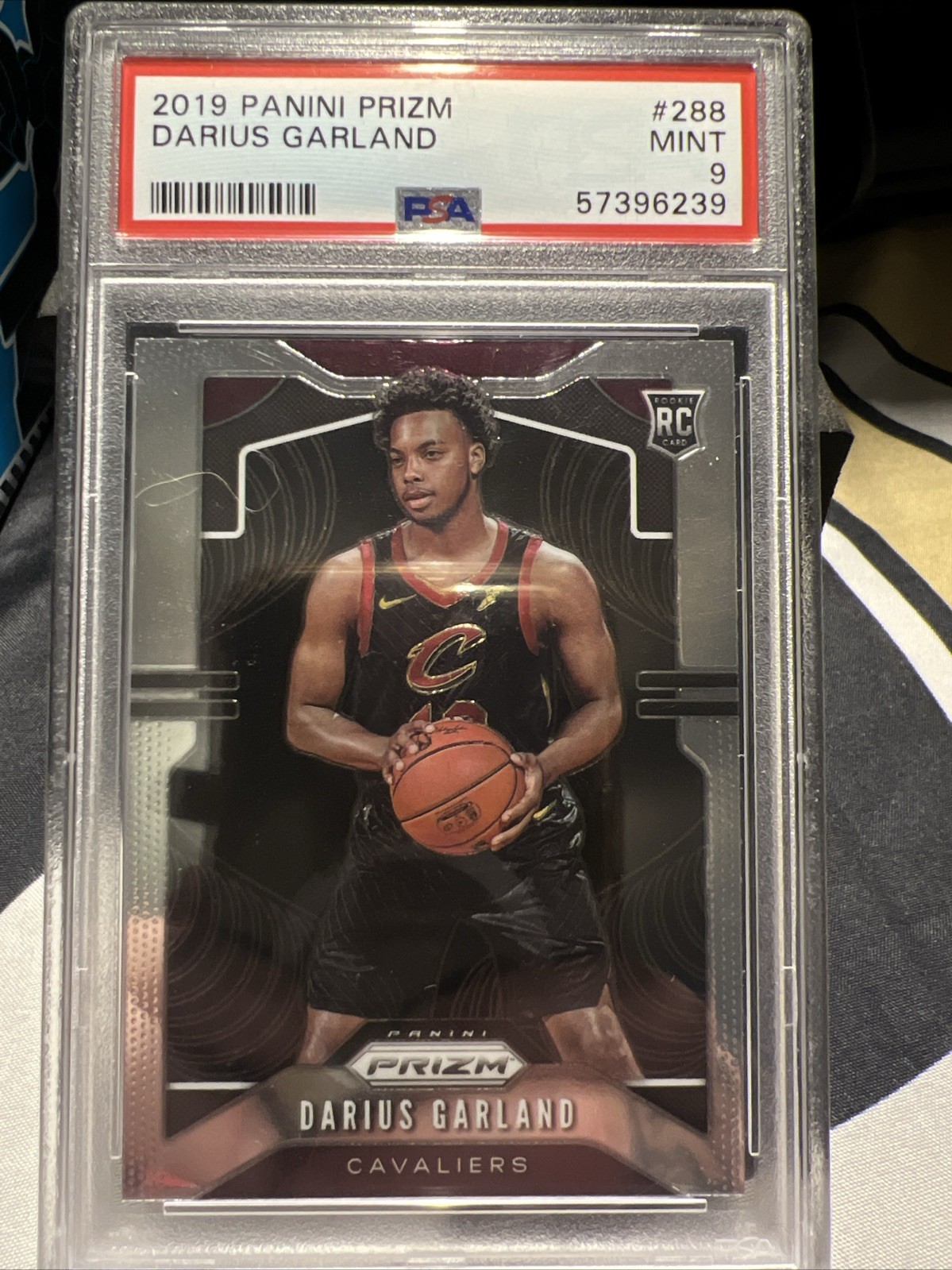 2019-20 Panini Prizm - Rookie Darius Garland #288 Facing Center (RC)
