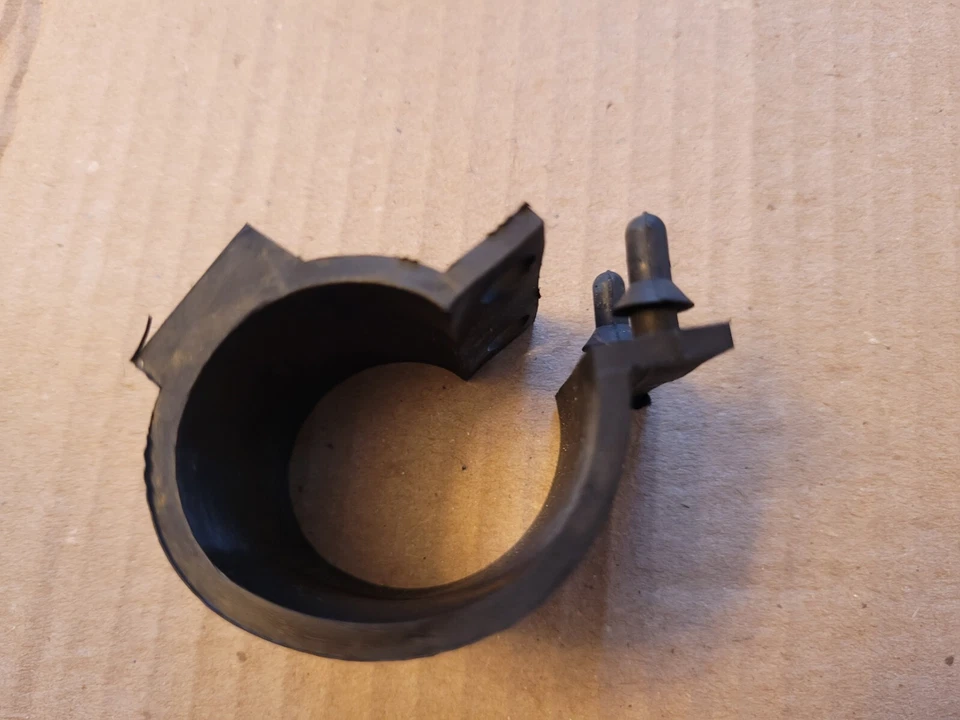 Kawasaki ZX750, GPX NINJA GOMA TANQUE DE COMBUSTIBLE MONTAJE Foto 3 de 4