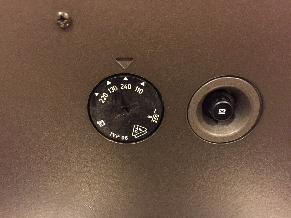 大幅値下げ！Hasselblad PCP 80 プロジェクターボディ Hasselblad PCP-80 Slide Projector / BODY / 110-240volt