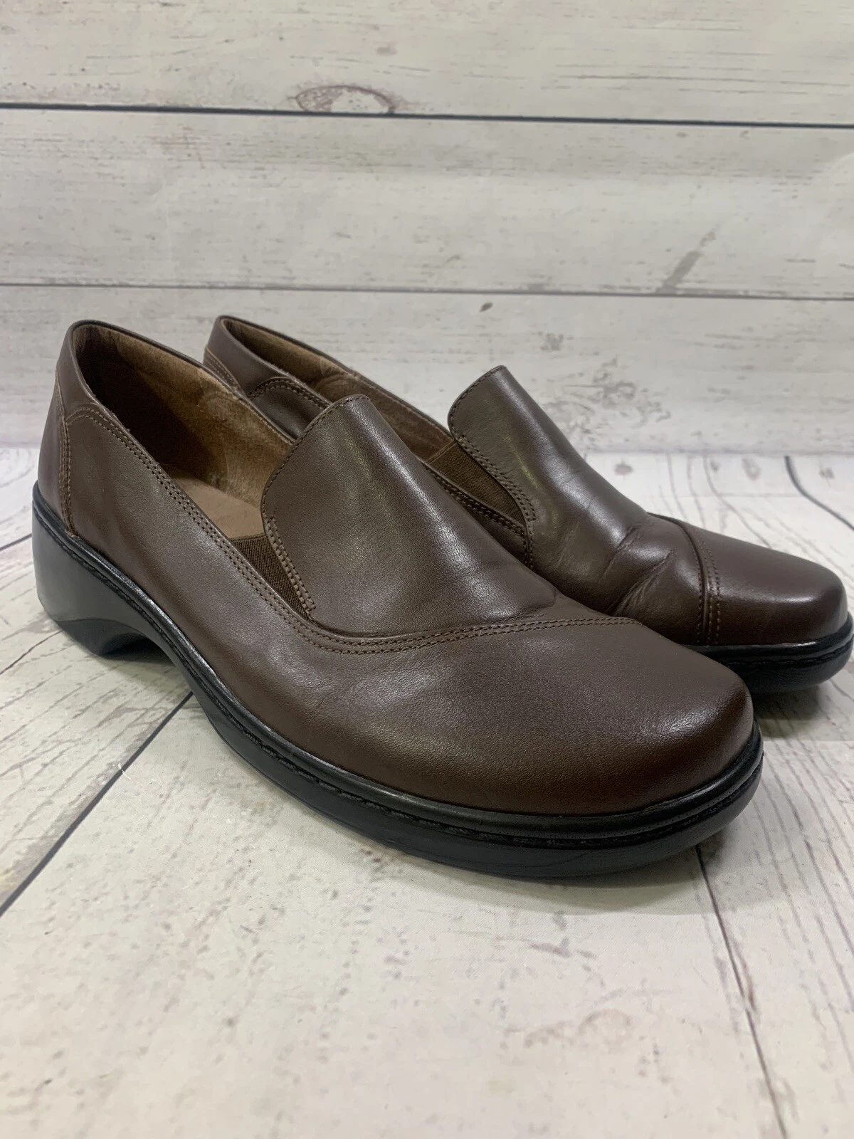 Mocassini Clarks in pelle marrone taglia 10 M Made Brazil