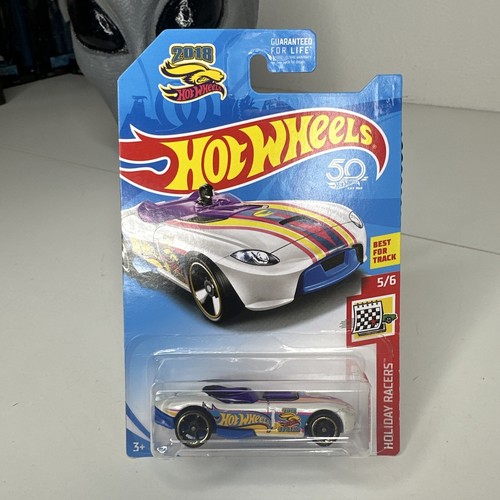 HOT WHEELS 2018 Treasure Hunt RRRoadster Holiday Racers 5/6 TH Rare - Picture 1 of 9