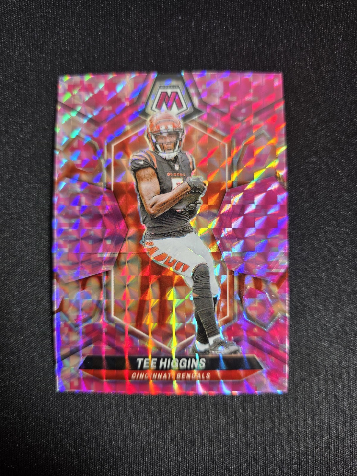 2024 Panini Mosaic Tee Higgins #46 Mosaic Camo Pink Bengals