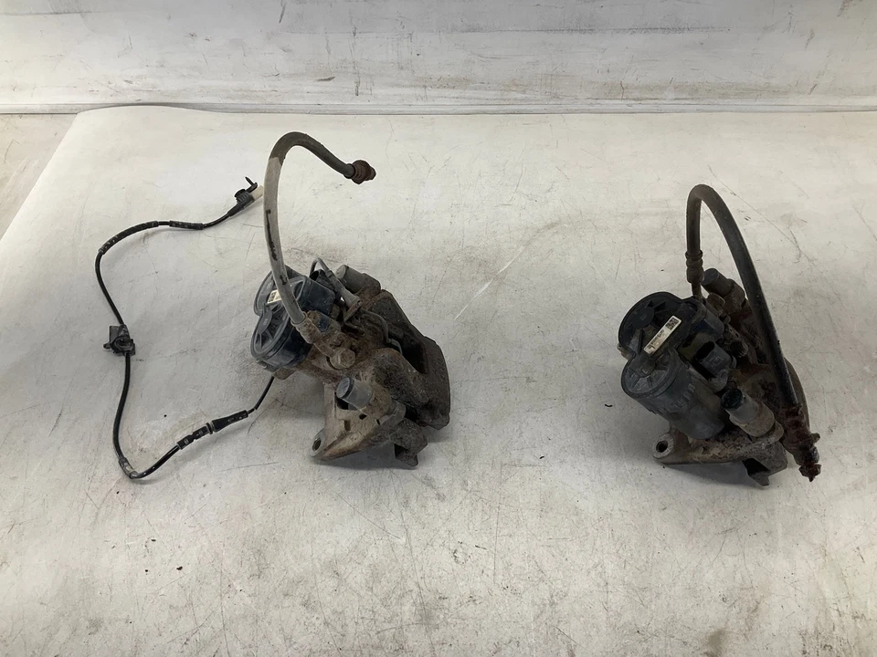 Pinza de freno delantera izquierda y derecha Jaguar XF XE F-Pace 17-20 OEM Foto 4 de 4