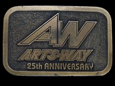 TG11127 VINTAGE 1984 ARTS WAY FARM EQUIPMENT ADVERTISEMENT BELT BUCKLE