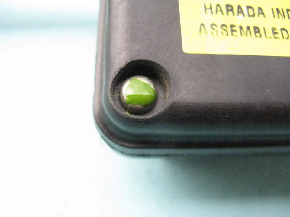 97 98 99 00 01 02 03 04 05 06 ANTENA DE AUDIO RADIO ALIMENTACIÓN JAGUAR XK8 XKR USADA Foto 4 de 4