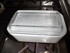 Pyrex Milk White Refrigerator Dish w/Clear Ribbed Lid #52 1950s Vintage