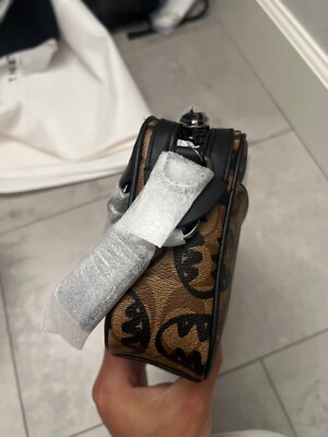 [美品]COACH × GUANG YU コラボ　ボディーバッグ シグネチャー Coach x Guang Yu Graham Crossbody In Signature Canvas With Rexy