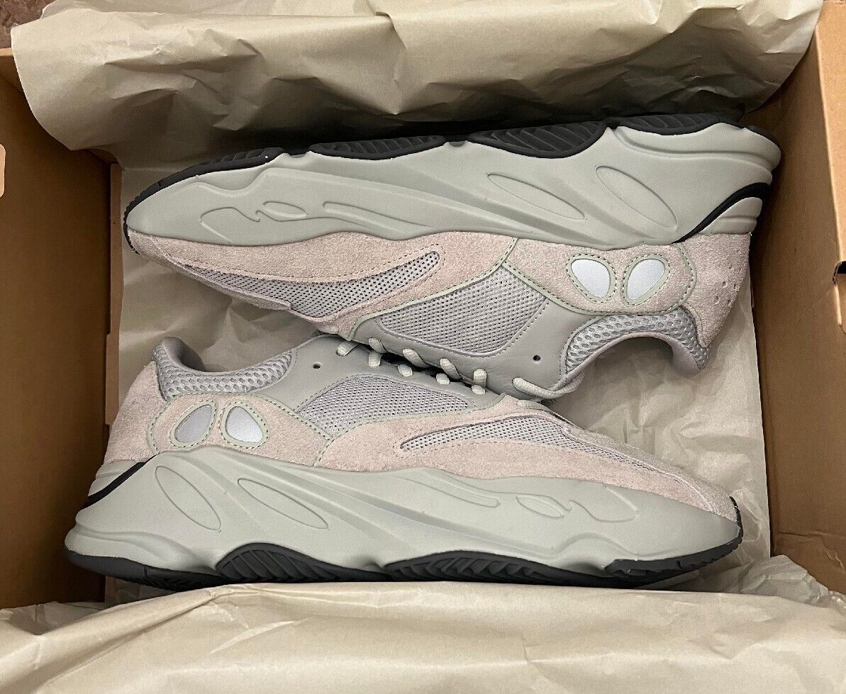 Adidas Yeezy Boost 700 Salt EG7487 Men's Size 10.5 NEW IN Adidas Yeezy Boost 700 Salt EG7487 Men's Size 10.5 NEW IN