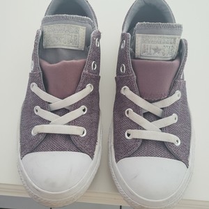 tennis shoes with a star