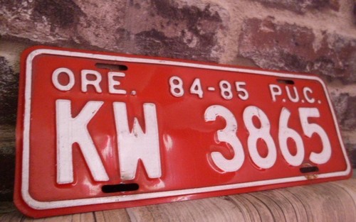 COLLECTION PLAQUE US LICENSE PLATE OREGON 84 85 PUC - Picture 3 of 3