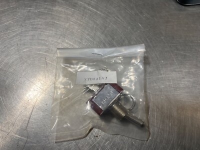 Eaton XTD1A1A2 Toggle Switch, Spdt, 2 Connections 10AMP, 277VAC On/Off NEW
