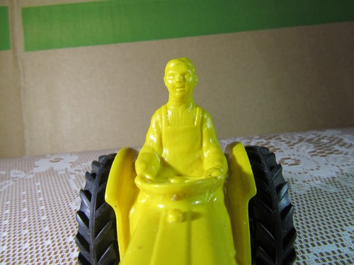 972X Vintage 1965 Tomte Lardal 19 Norway Fordson Tractor Farming Yellow 1:20 - Picture 6 of 11