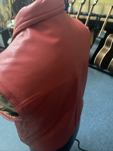 Leather Vest Red - Picture 5 of 7