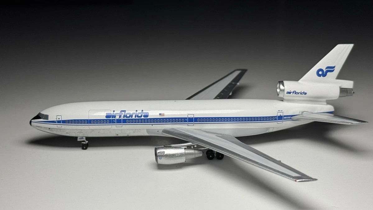 AeroClassics McDonnell Douglas Diecast Aircraft & Spacecraft 1:400